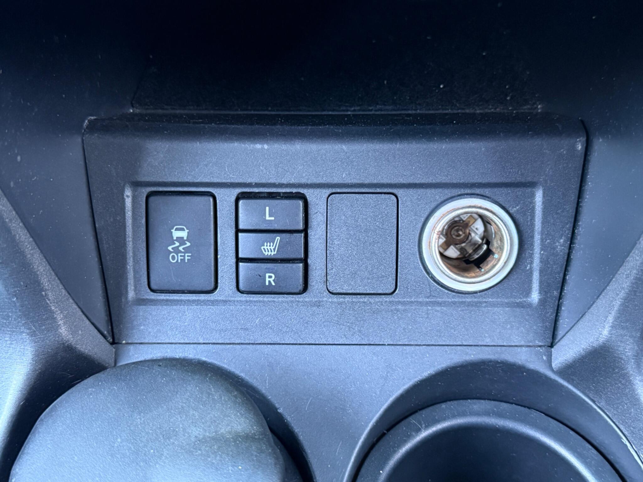 Toyota RAV4 - Image 64