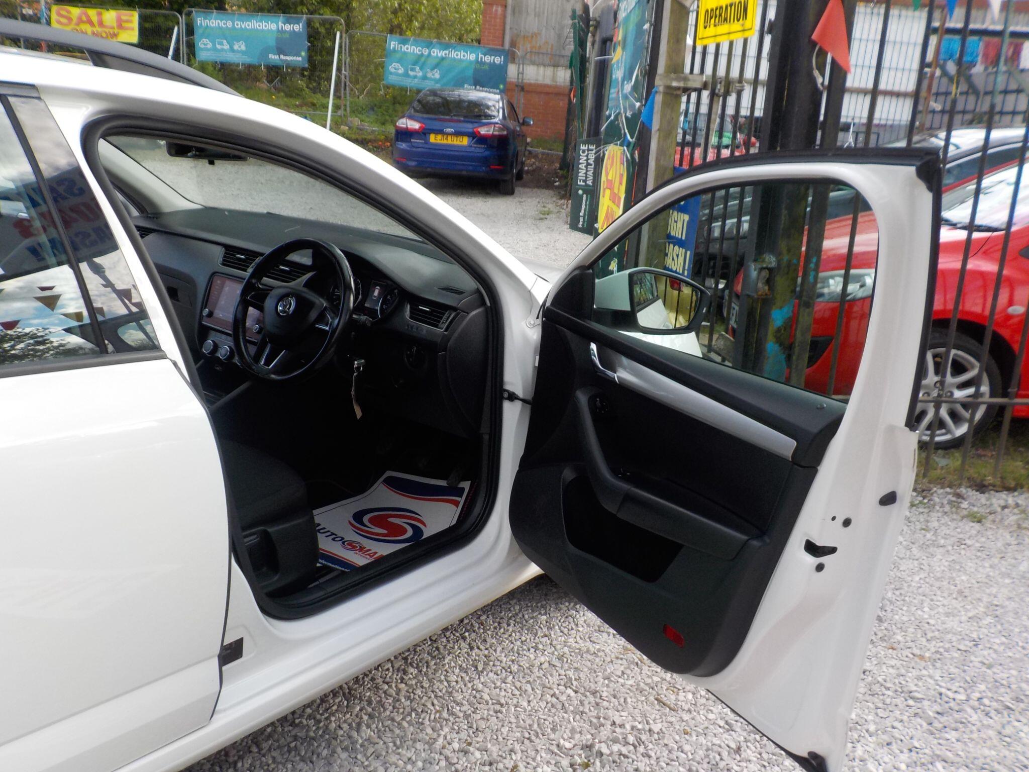 Skoda Octavia 1.6 TDI CR S Estate 5dr Diesel Manual Euro 6 (s/s) (115 ps)