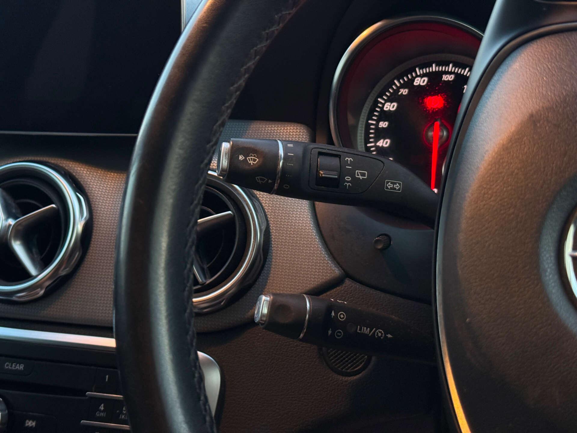 Mercedes-Benz Gla view 50