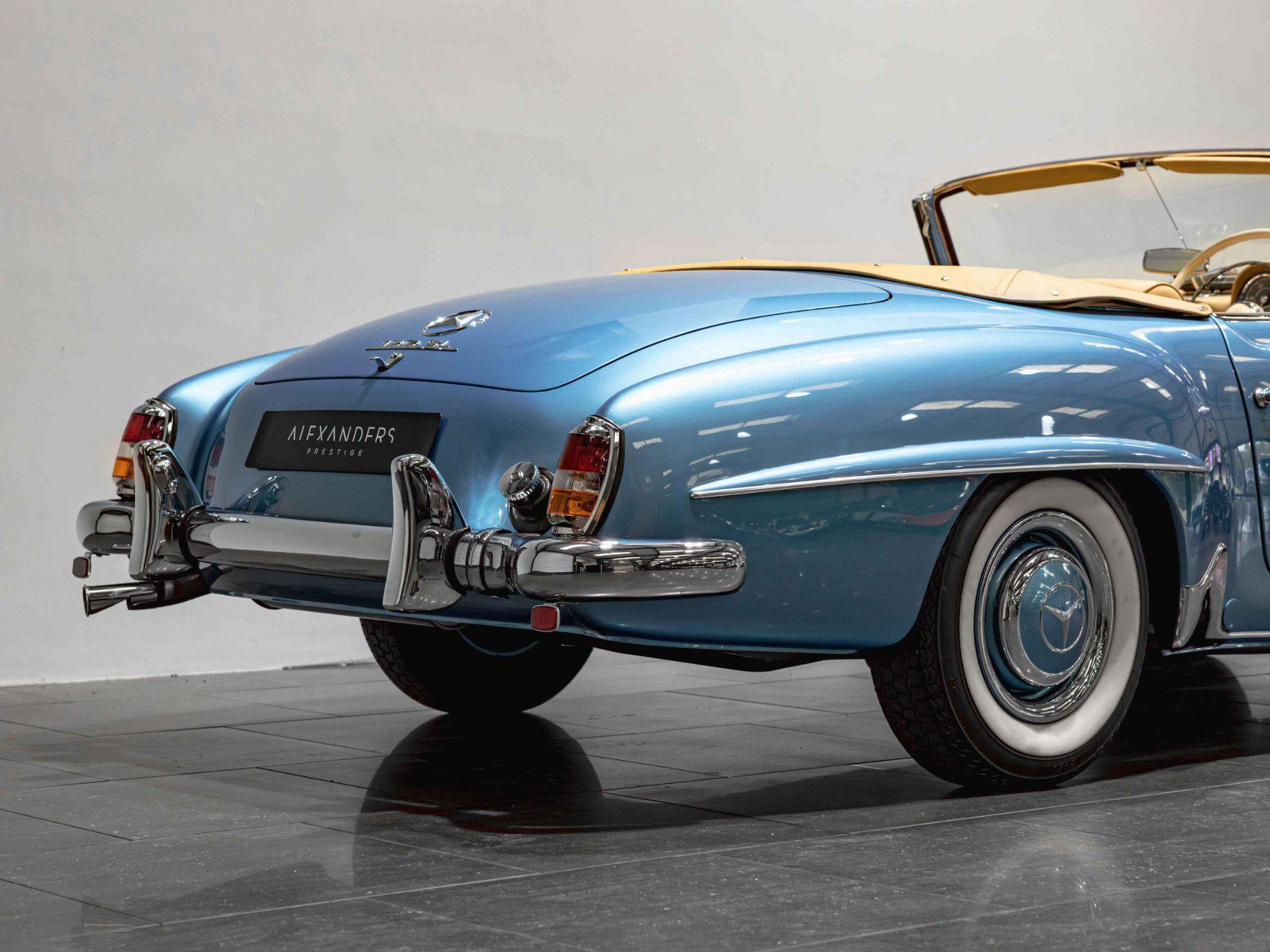 Mercedes-Benz 190 SL view 14