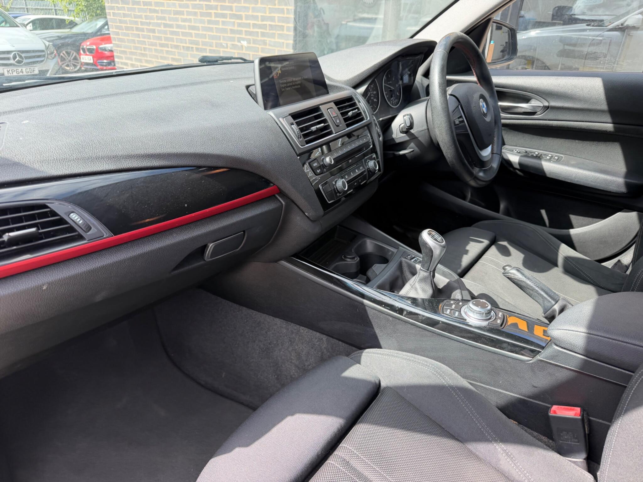 BMW 1 Series view 16