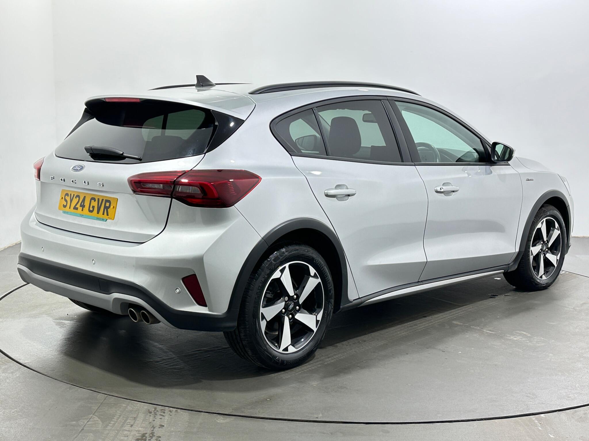 Ford Focus view 8