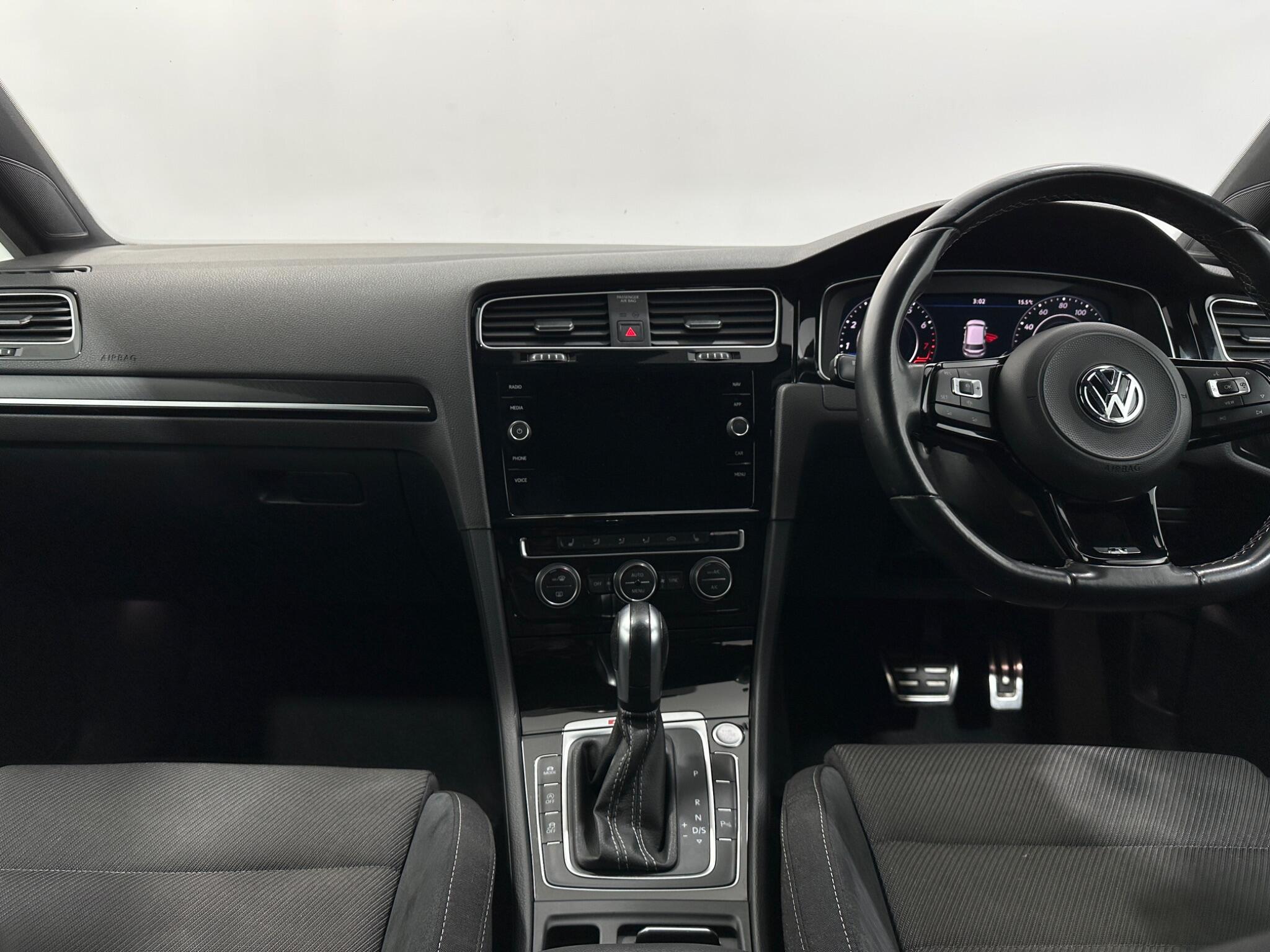 Volkswagen Golf view 21