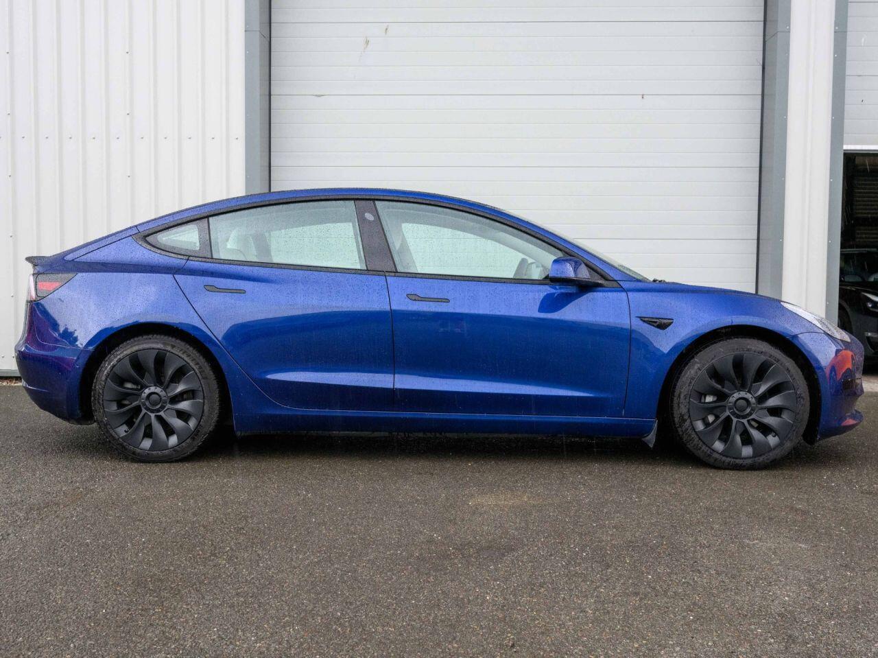 Tesla Model 3 view 5