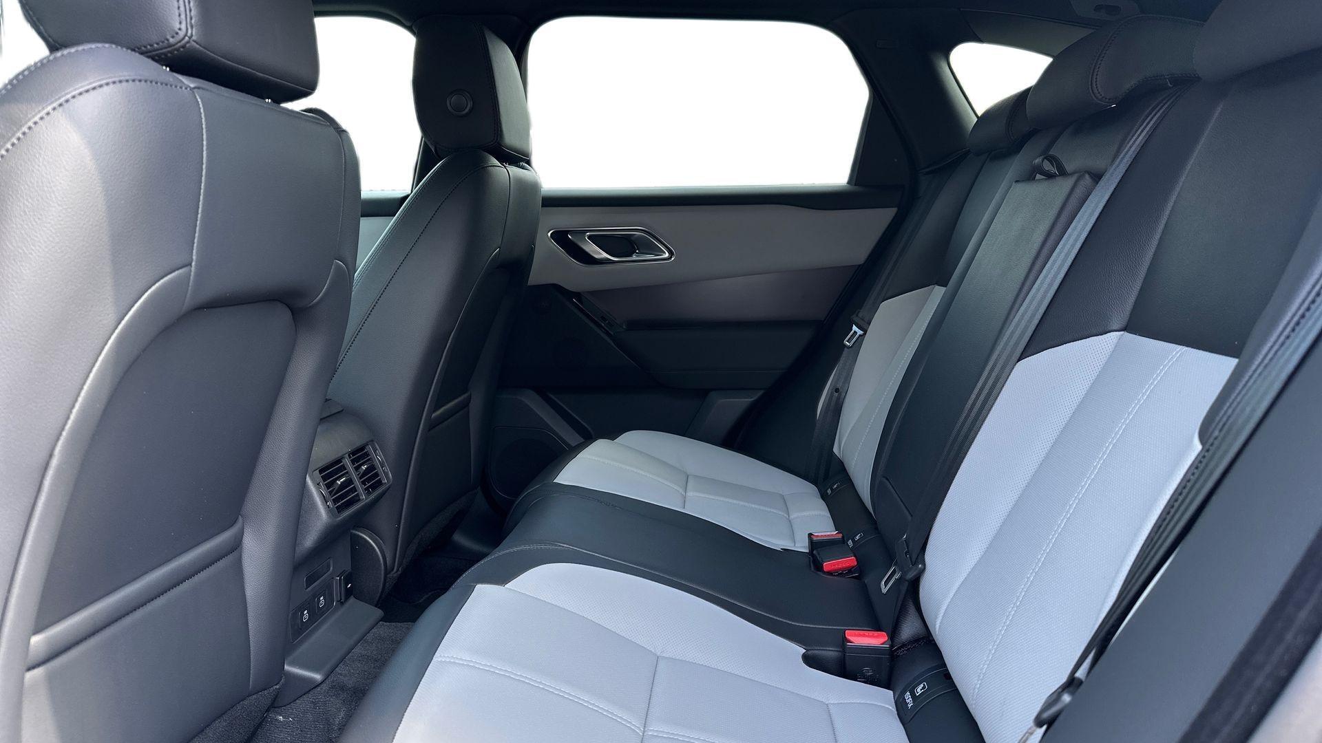 Land Rover Range Rover Velar view 4