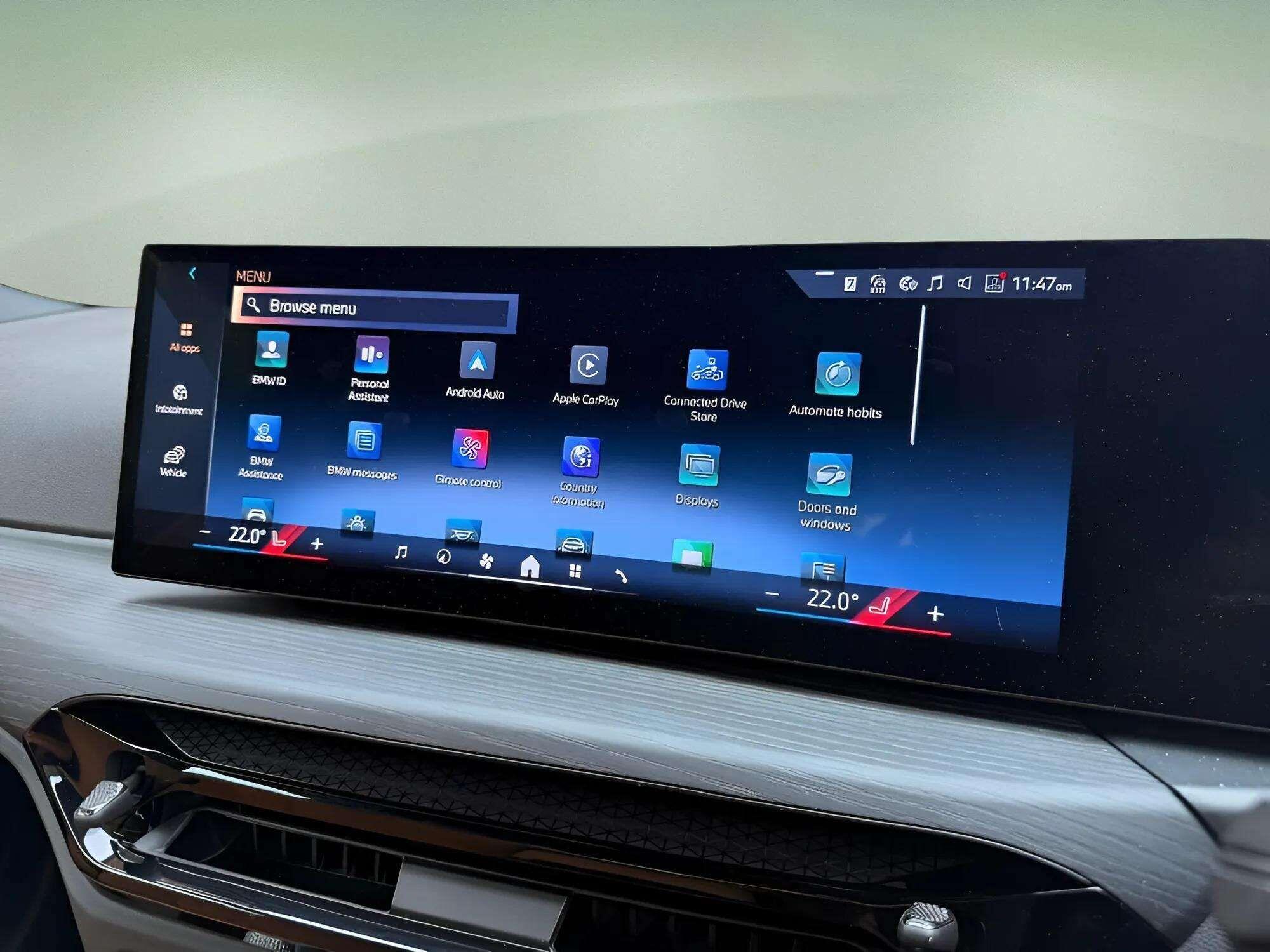 BMW 2 Series view 24