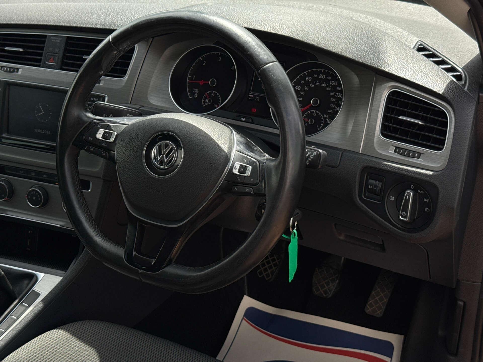 Volkswagen Golf view 55