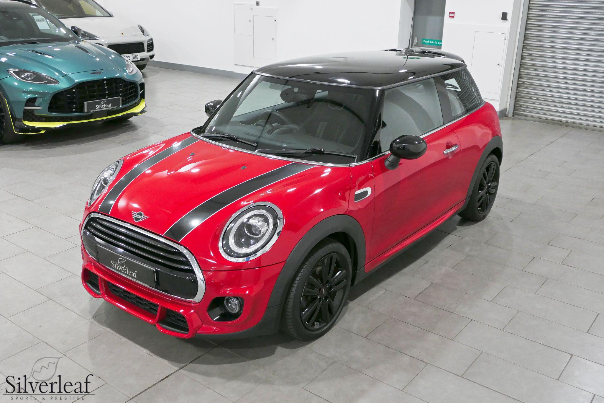 Mini Cooper view 34