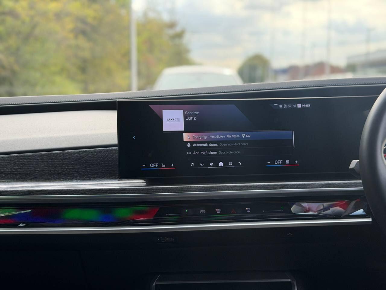 BMW 7 Series view 39