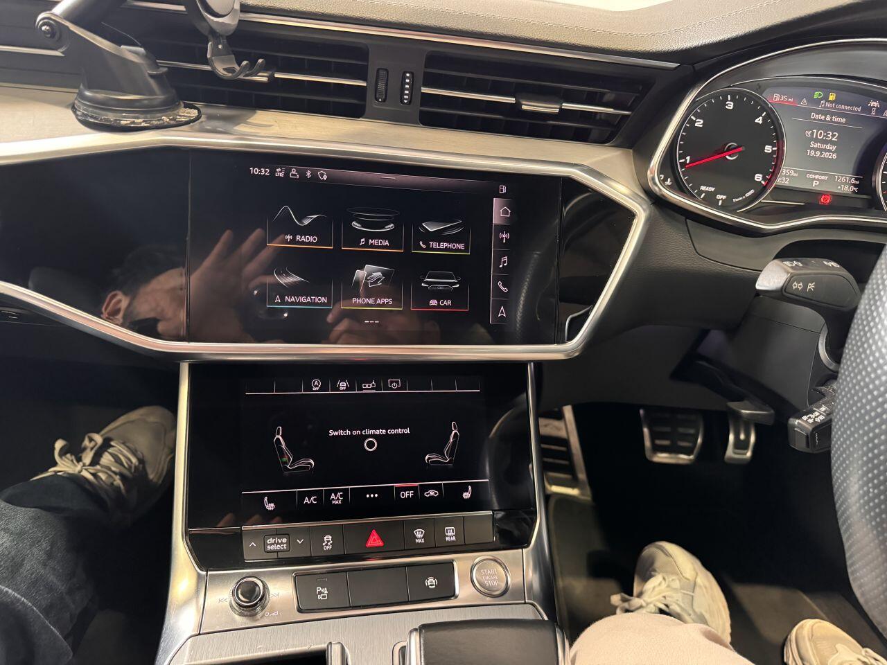 Audi A6 view 49