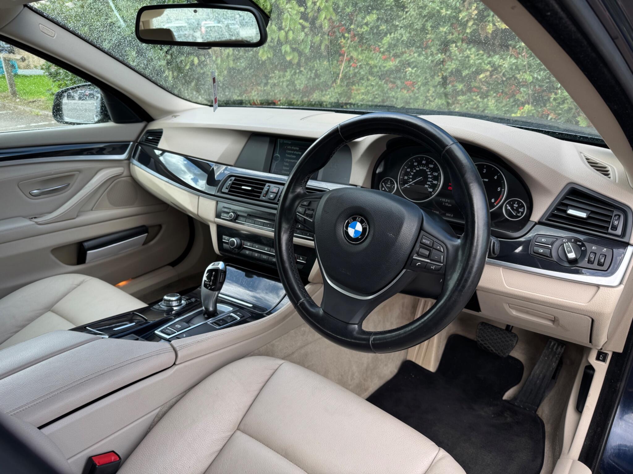 BMW 5 Series view 15