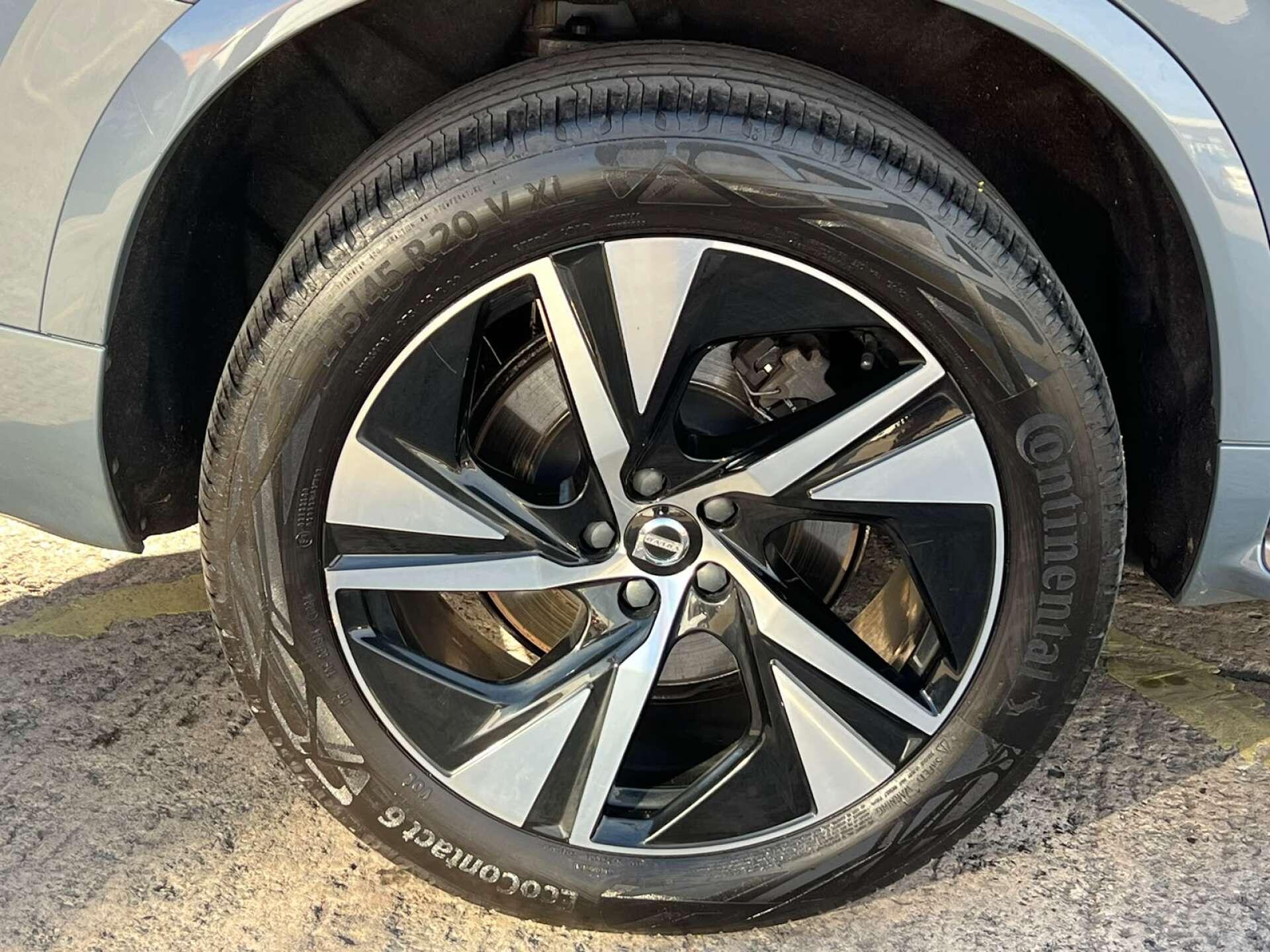Volvo XC90 view 57