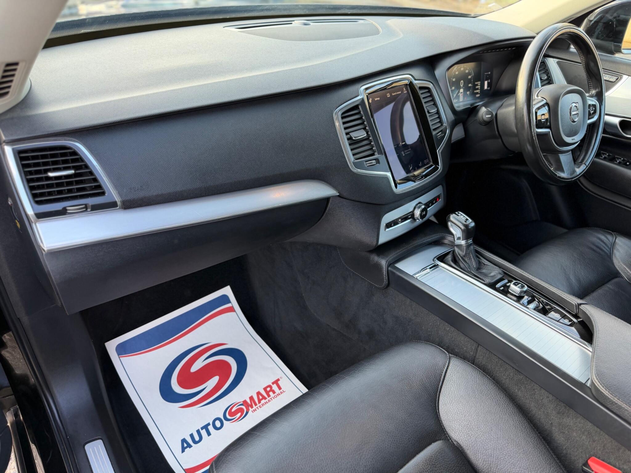 Volvo XC90 view 15