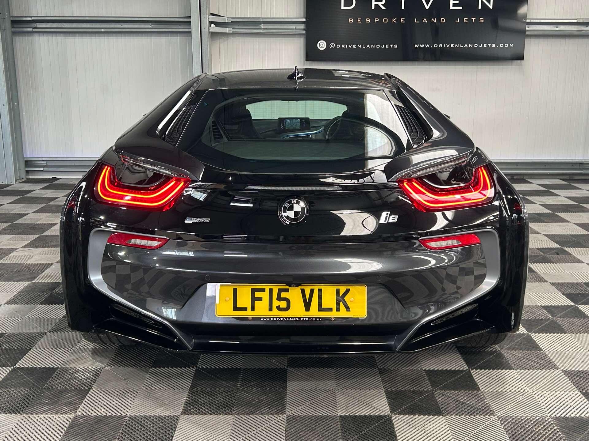 BMW I8 view 21
