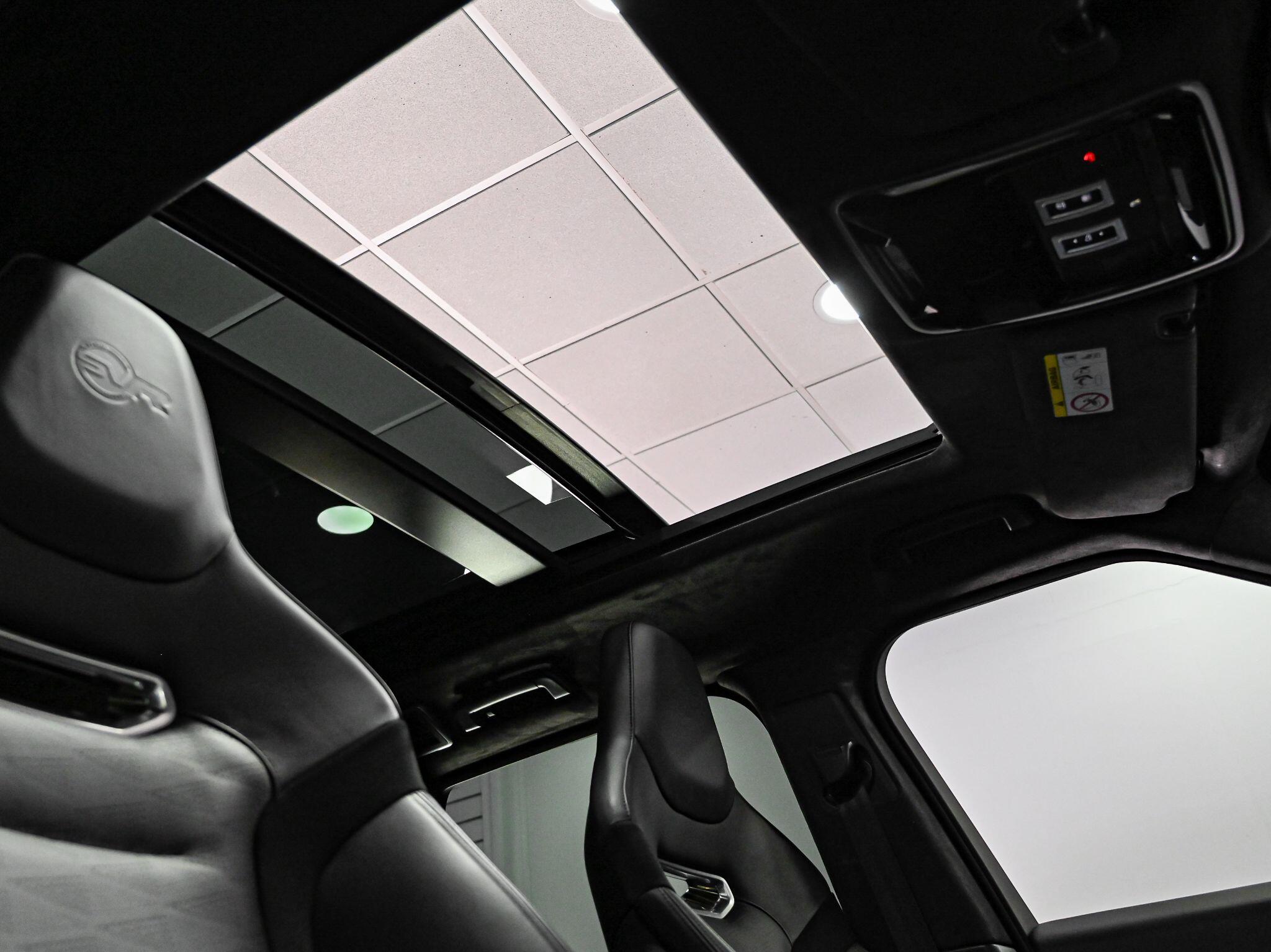 Land Rover Range Rover Sport view 4