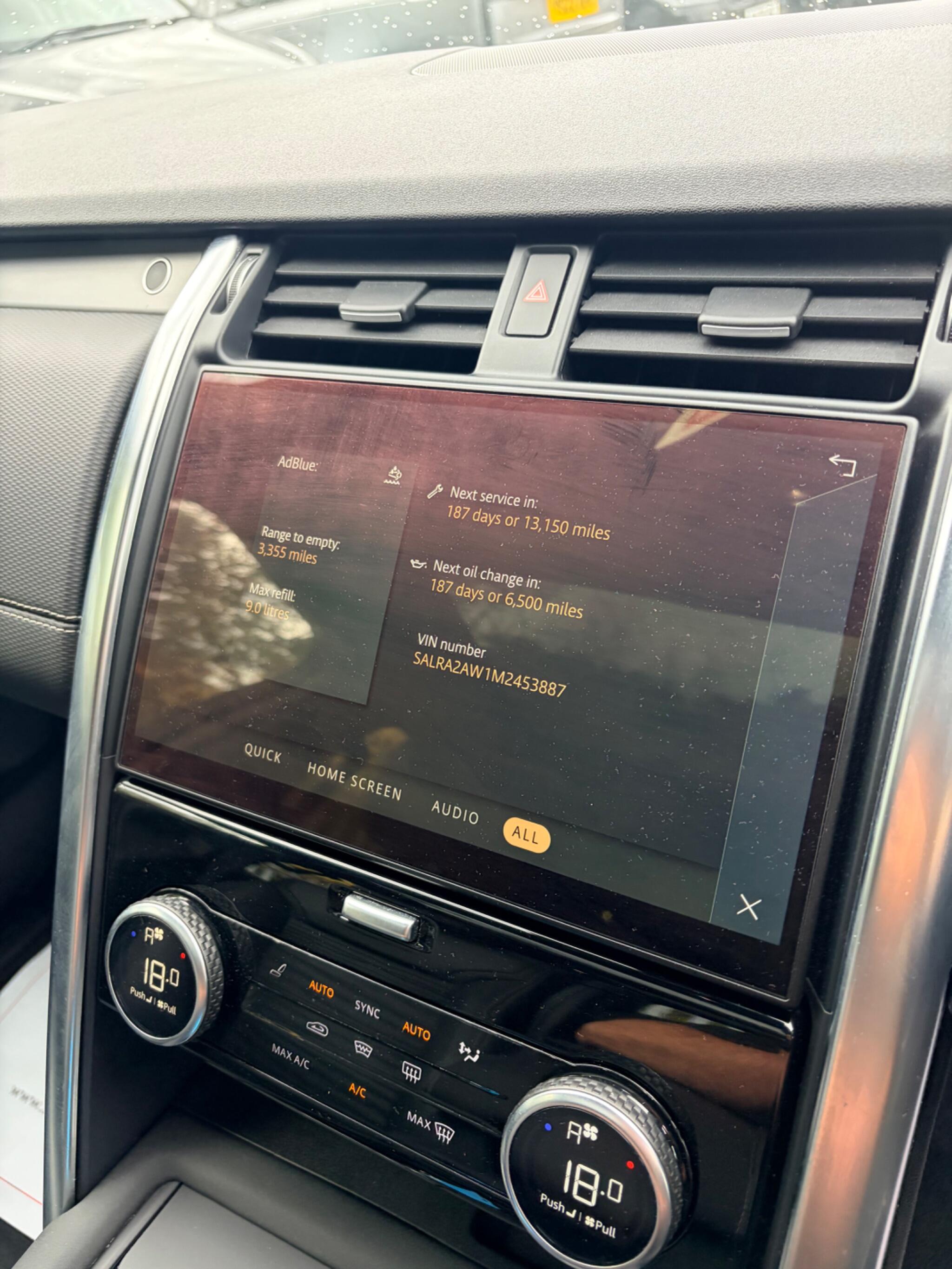 Volkswagen Touareg view 23