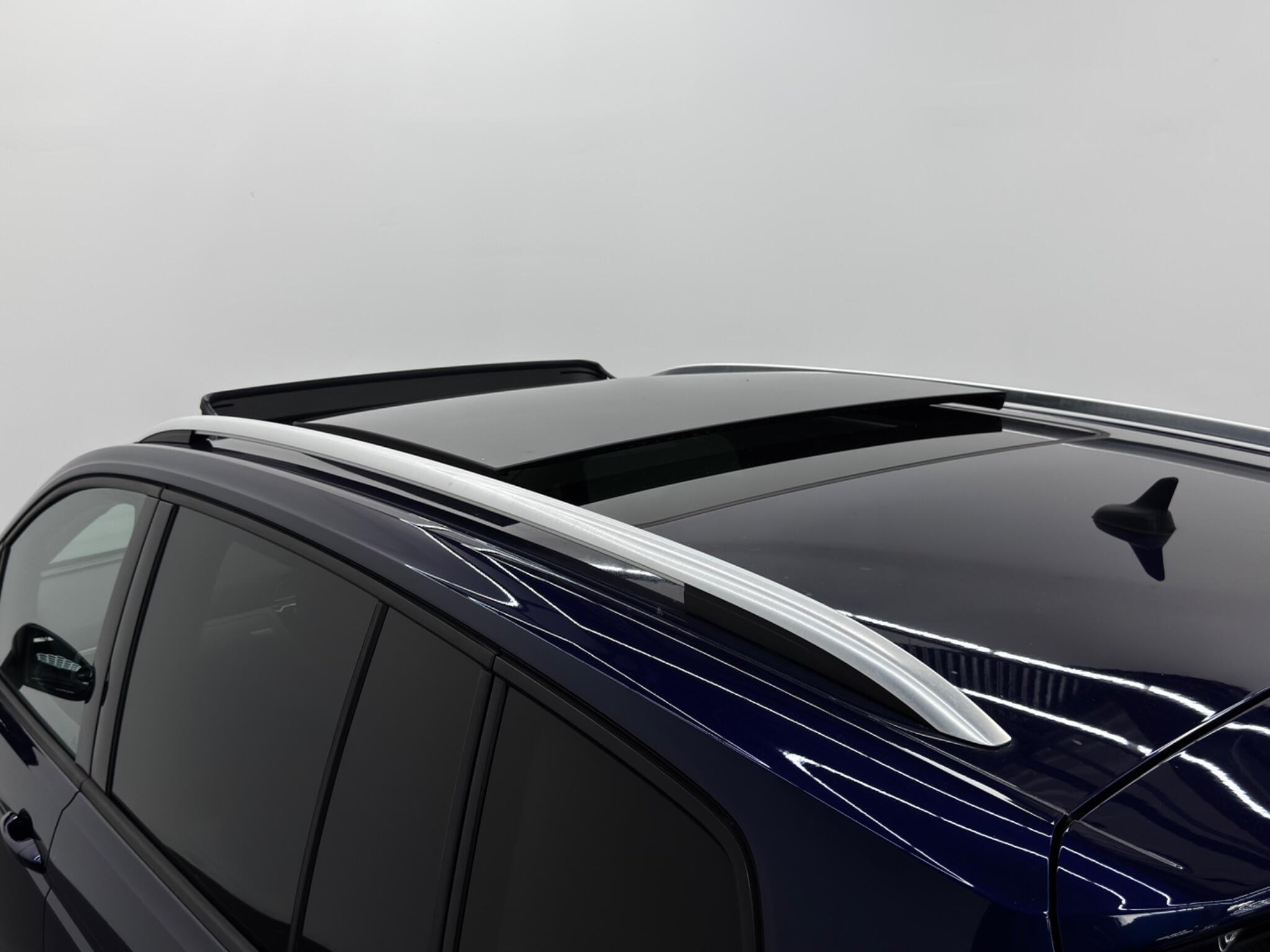 Volkswagen Touran view 15