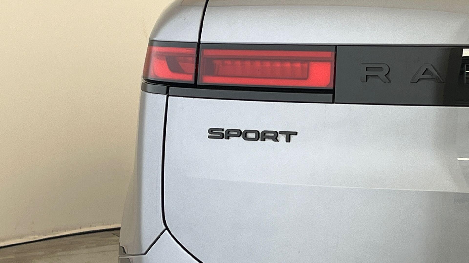 Land Rover Range Rover Sport view 26