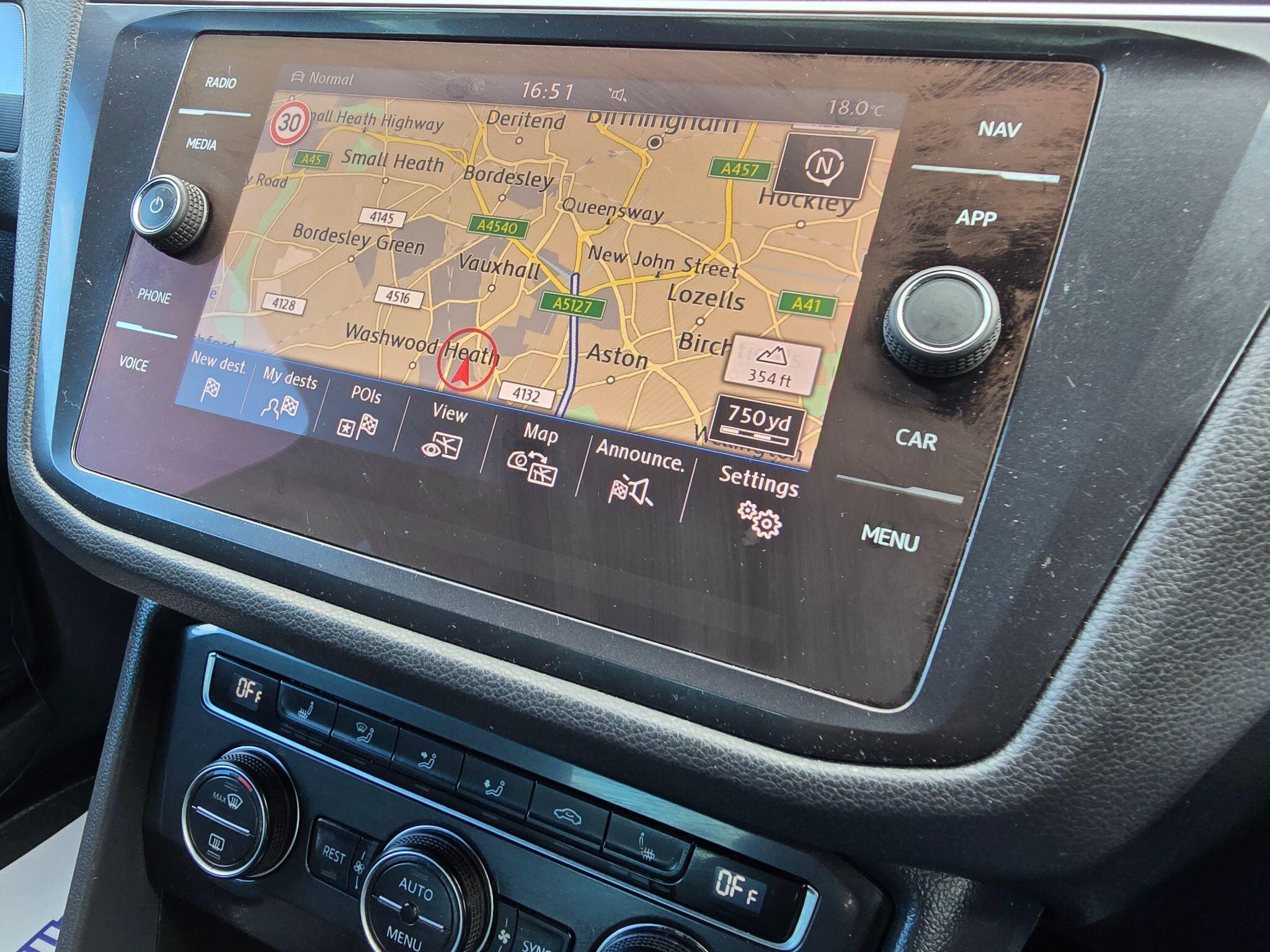 Volkswagen Tiguan view 22