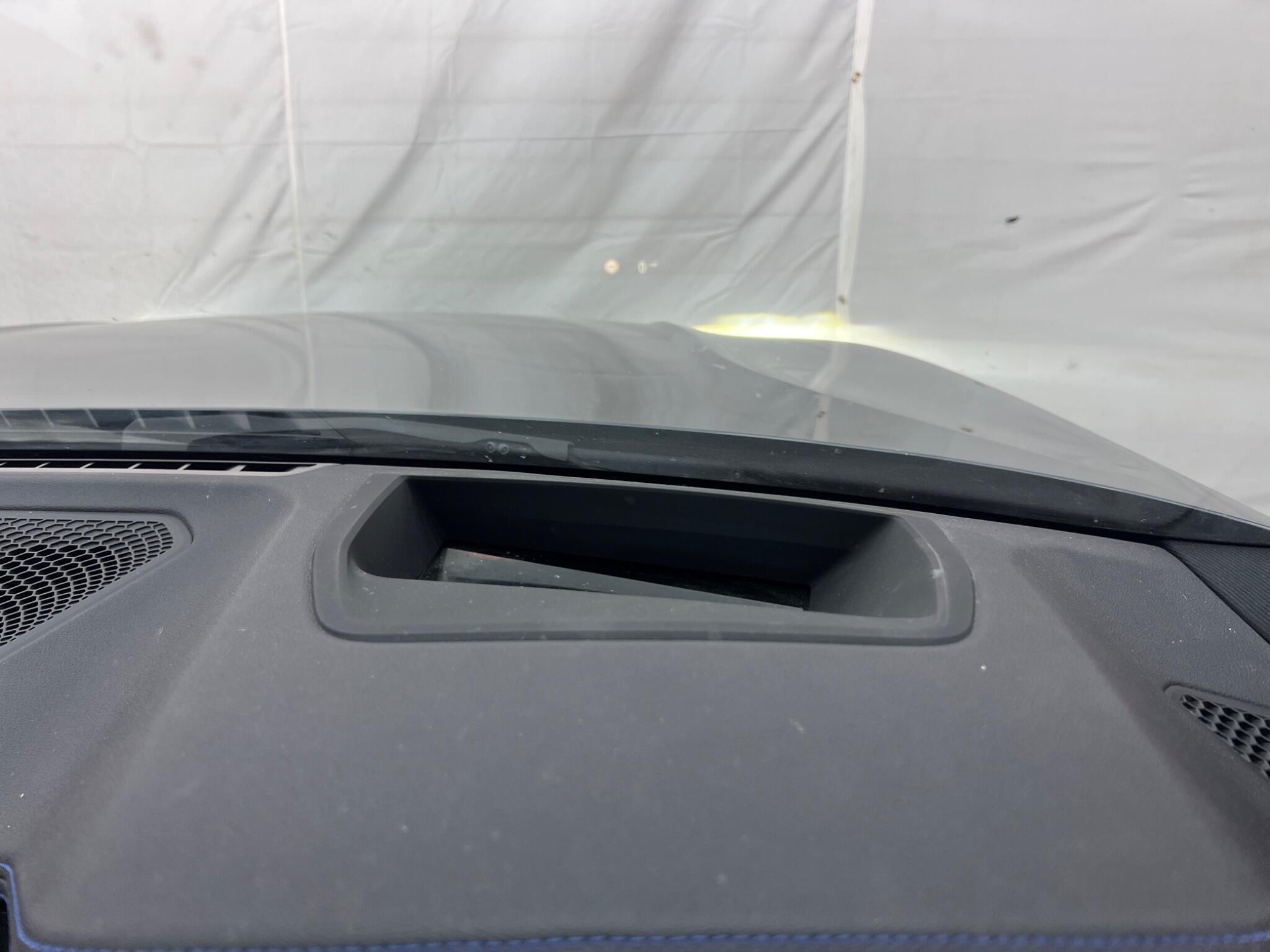 BMW 3 Series view 11