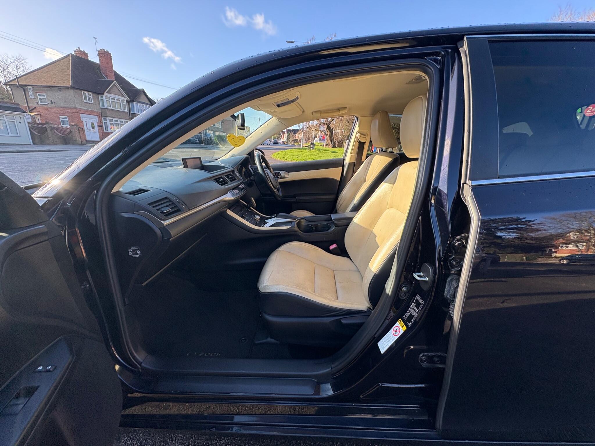 2014 Lexus CT 1.8 200h Luxury CVT Euro 6 (s/s) 5dr • 99,475 miles image 75