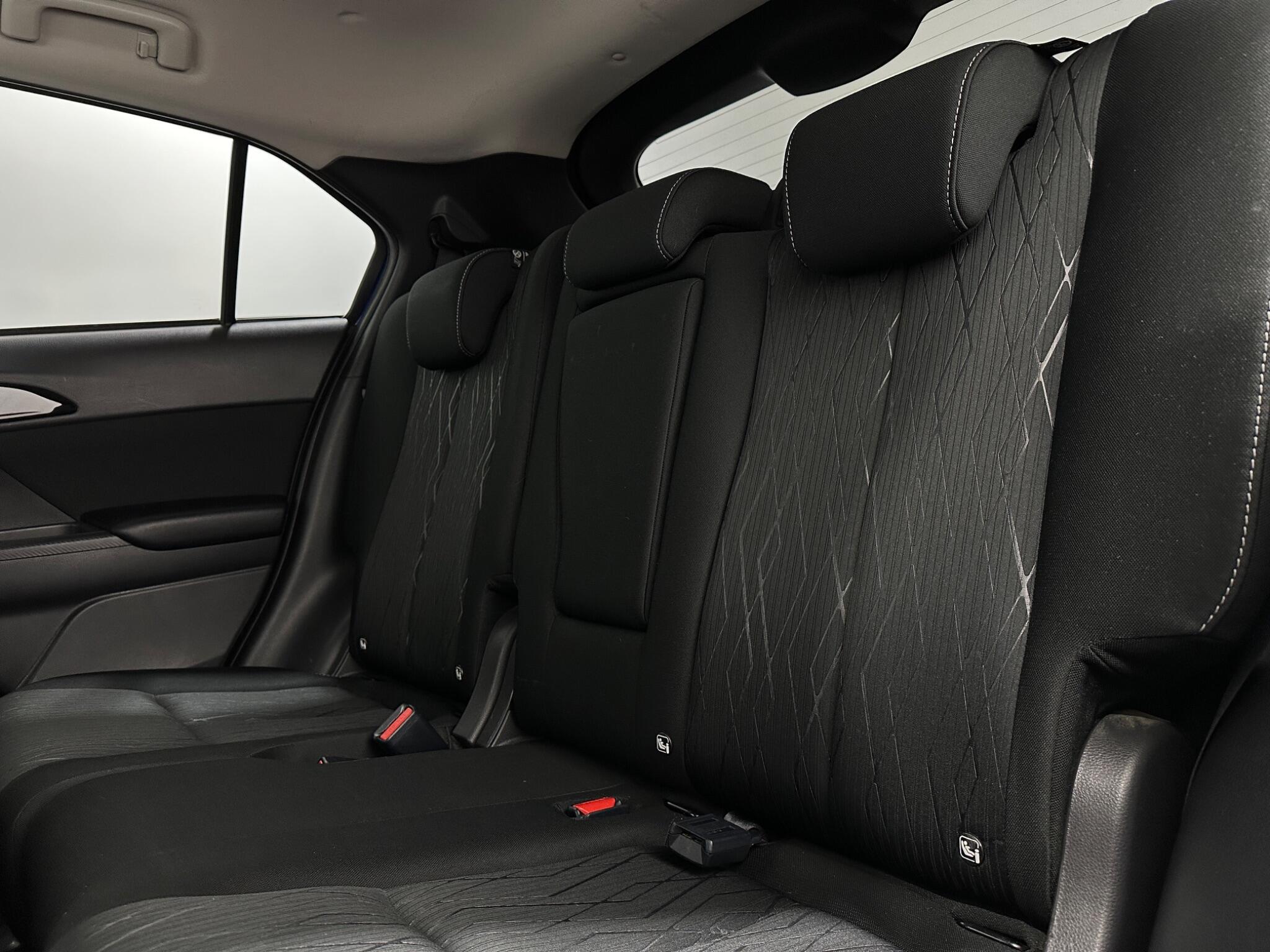 Mitsubishi Eclipse Cross view 39