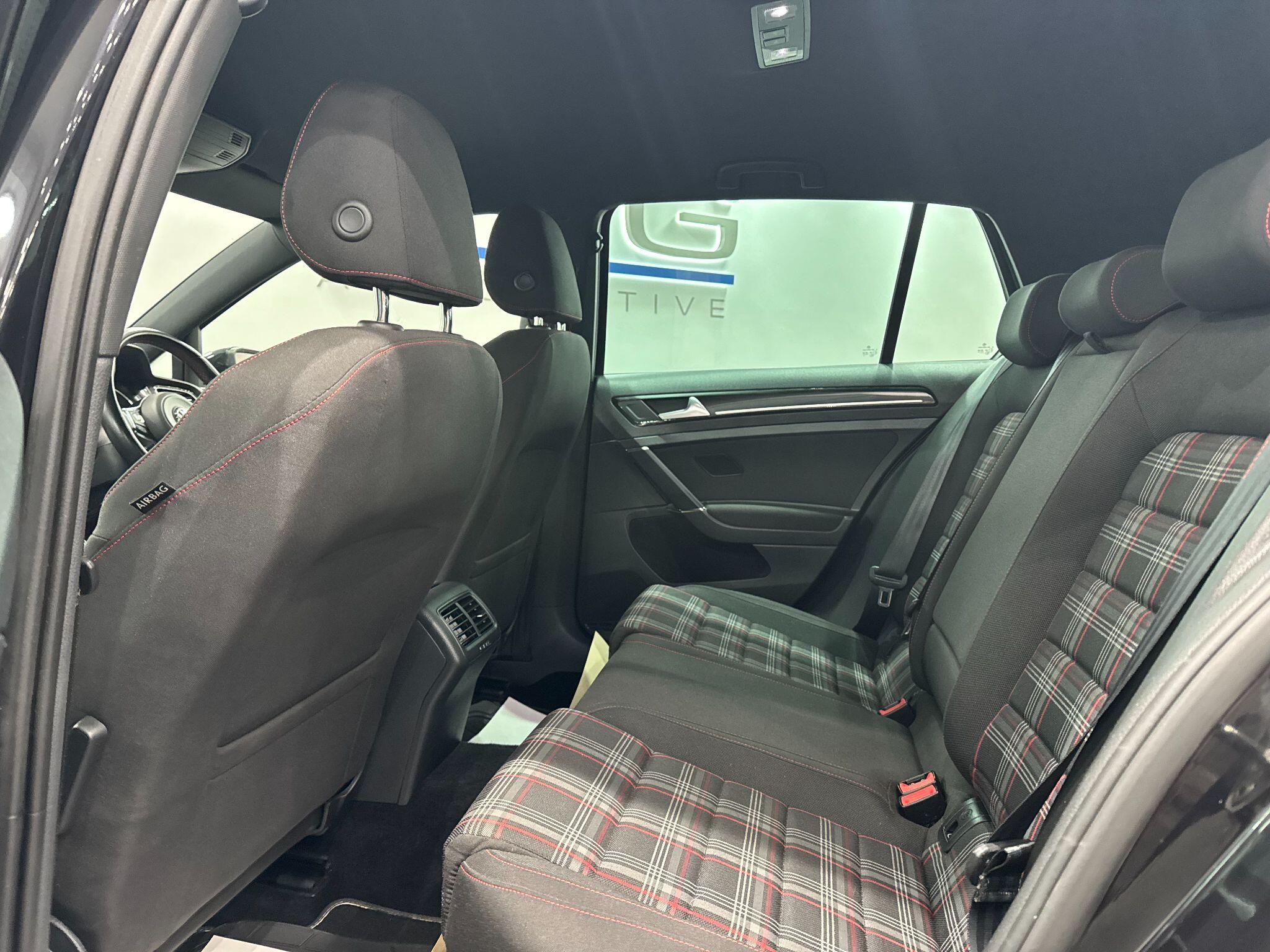 Volkswagen Golf view 39