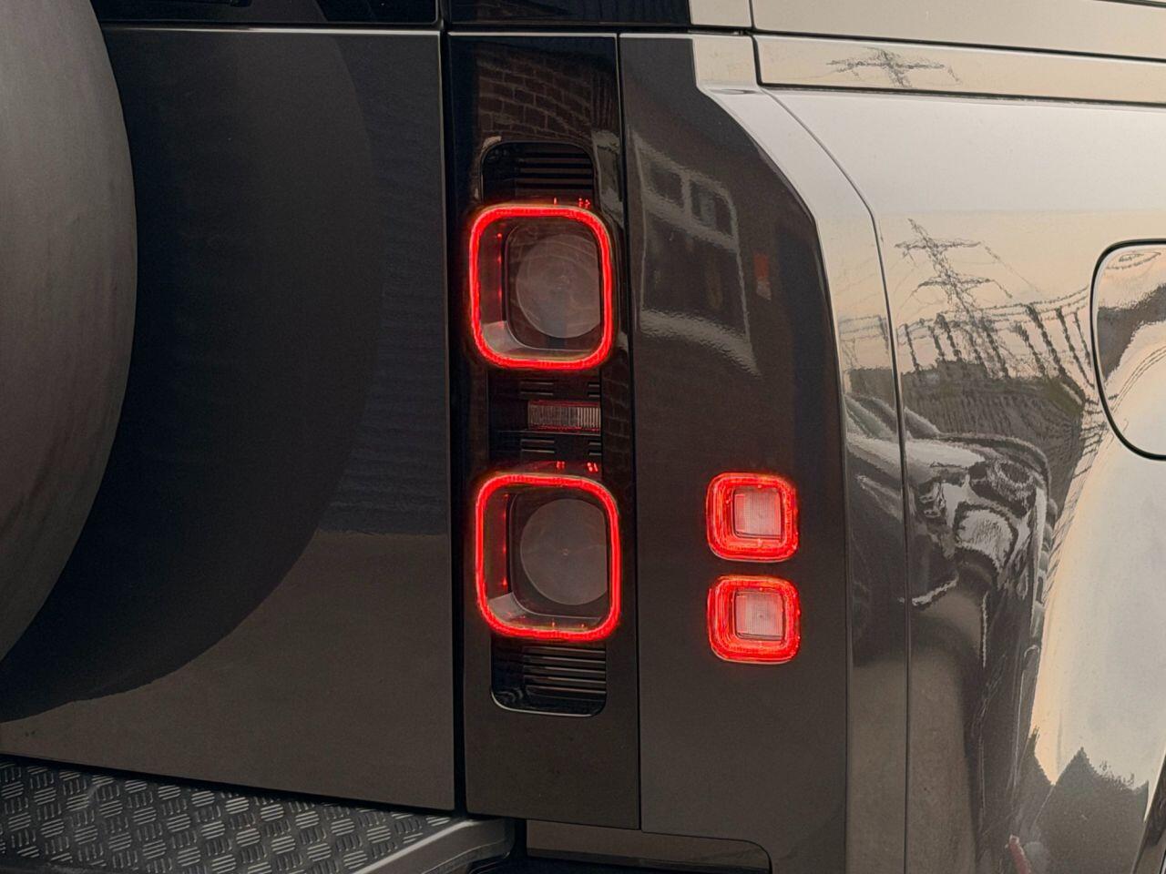 Land Rover Defender view 21