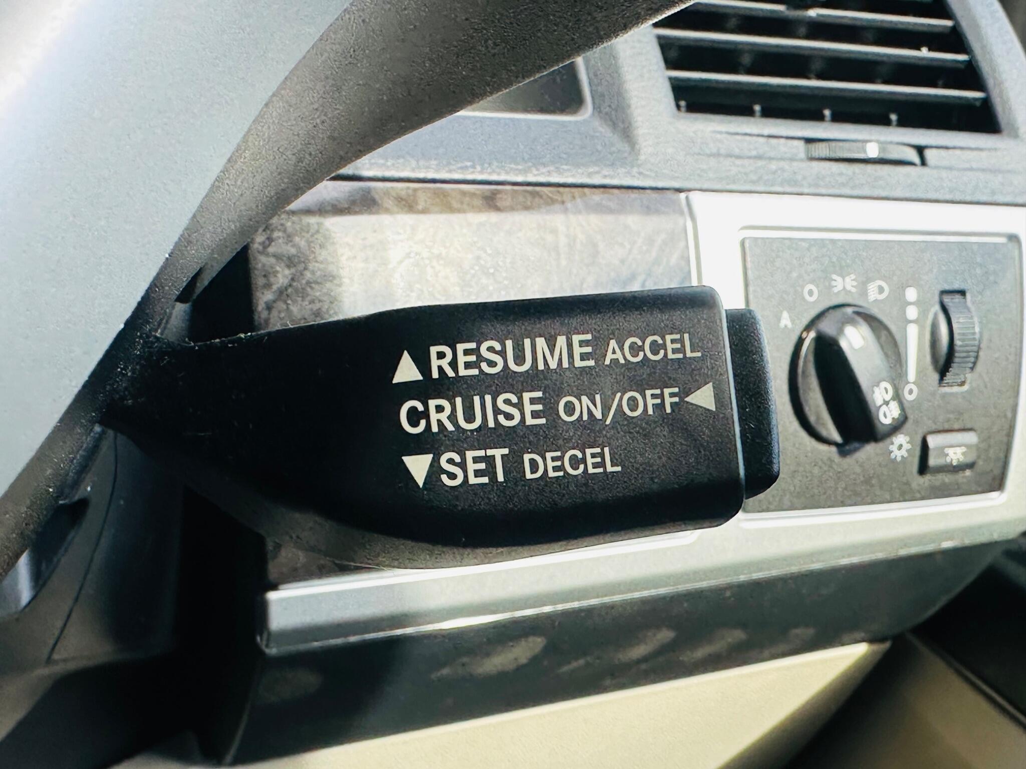 Chrysler Grand Voyager view 30