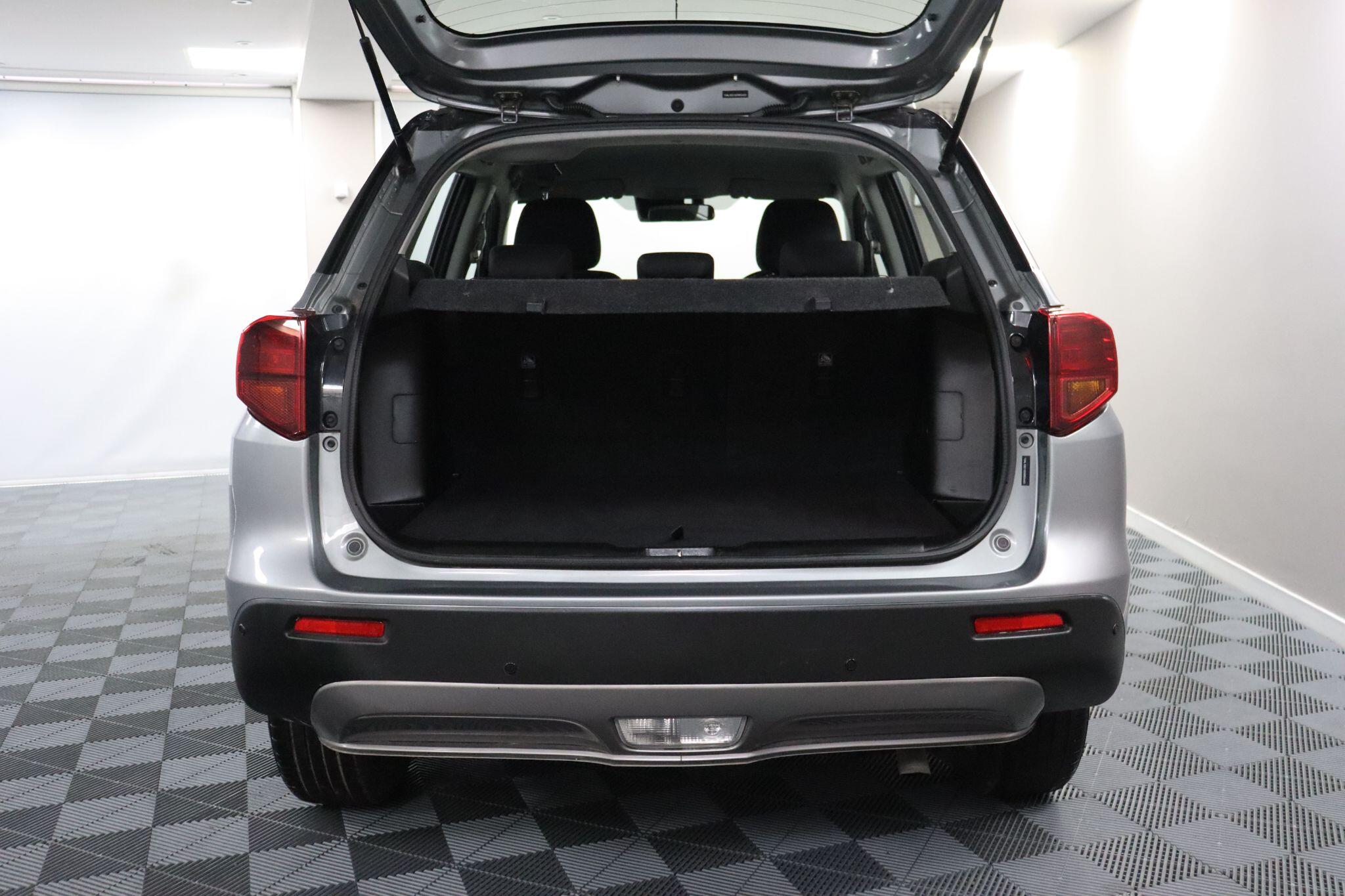 Suzuki Vitara view 23