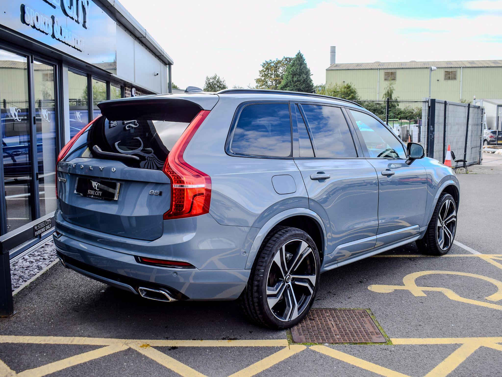 Volvo XC90 view 4