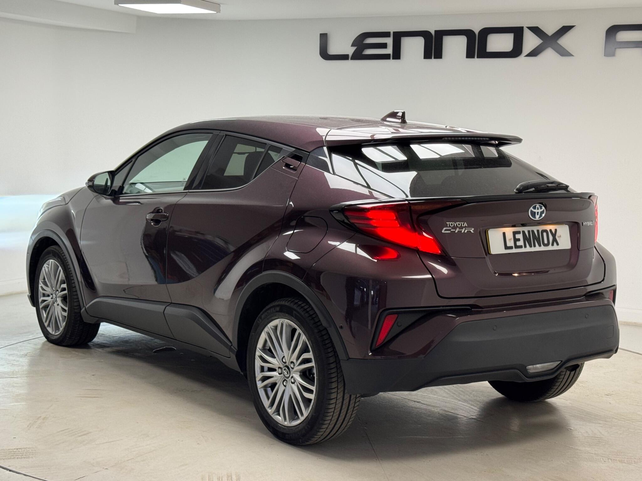 Toyota C-HR view 4