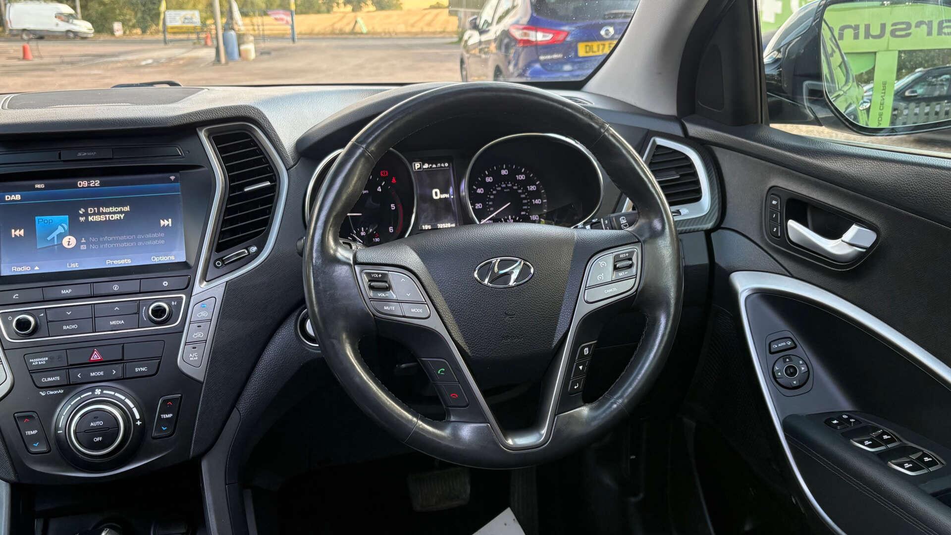 Hyundai Santa Fe view 16