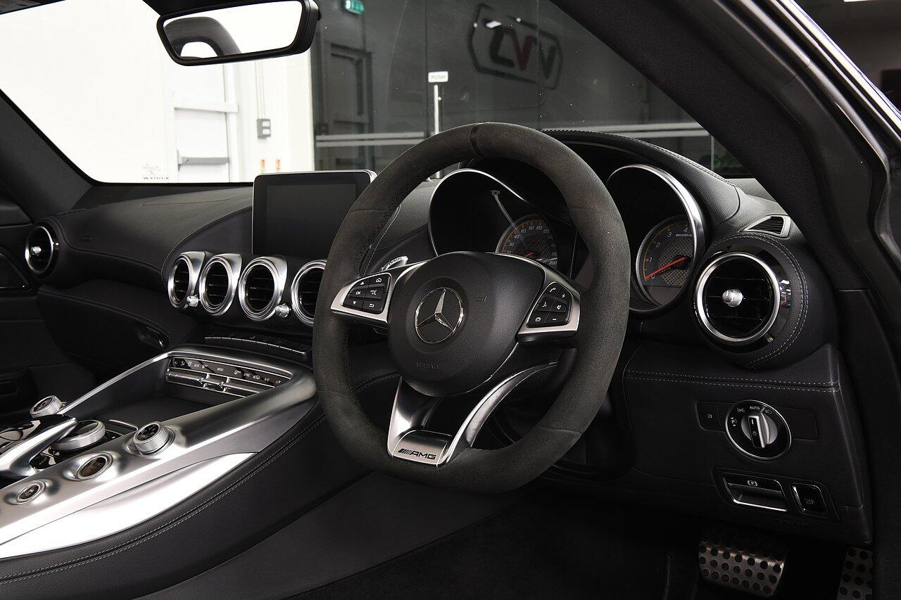 Mercedes-Benz AMG GT view 5