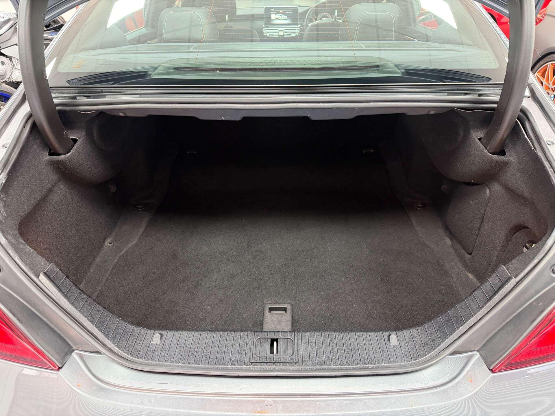 Mercedes-Benz CLS view 34