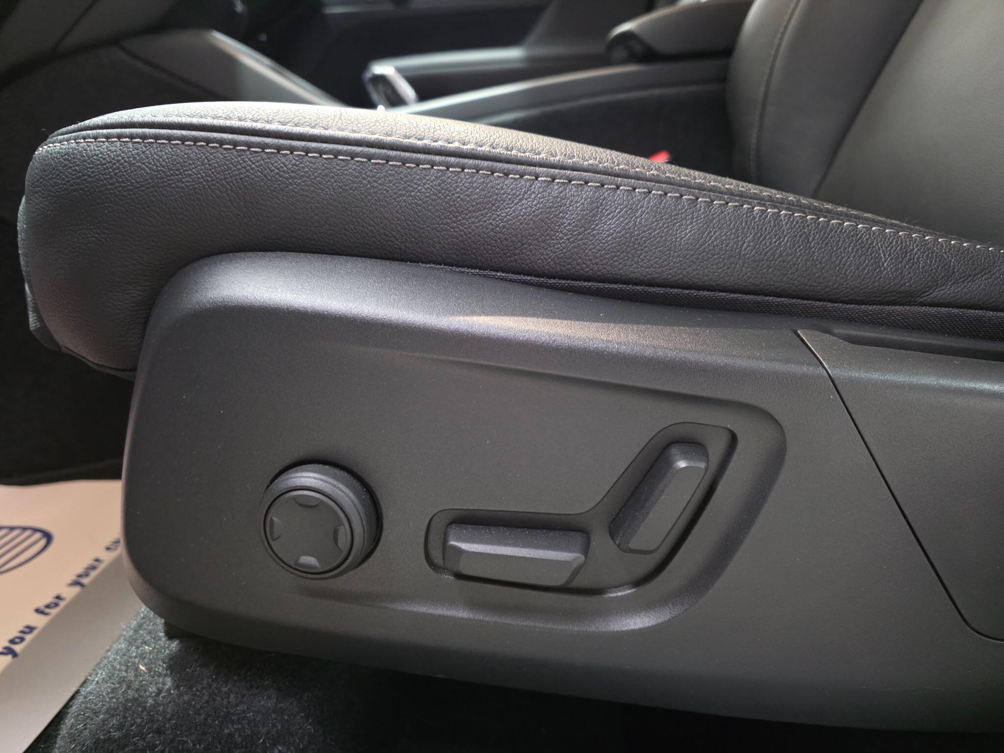 Volvo XC40 view 33