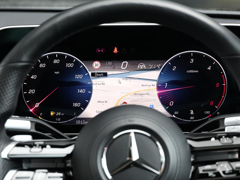 Mercedes-Benz S-Class view 17