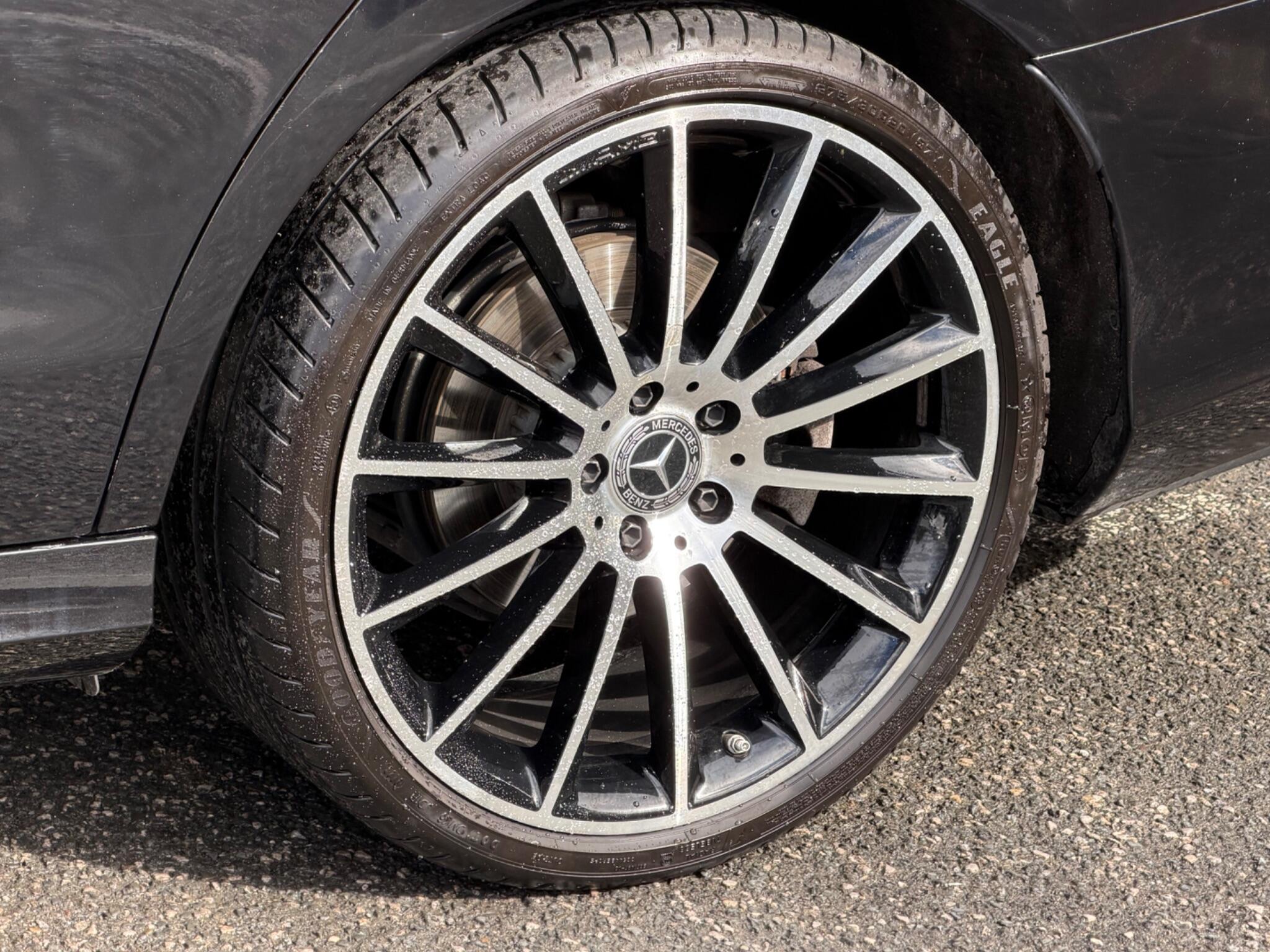 Mercedes-Benz E-Class view 52