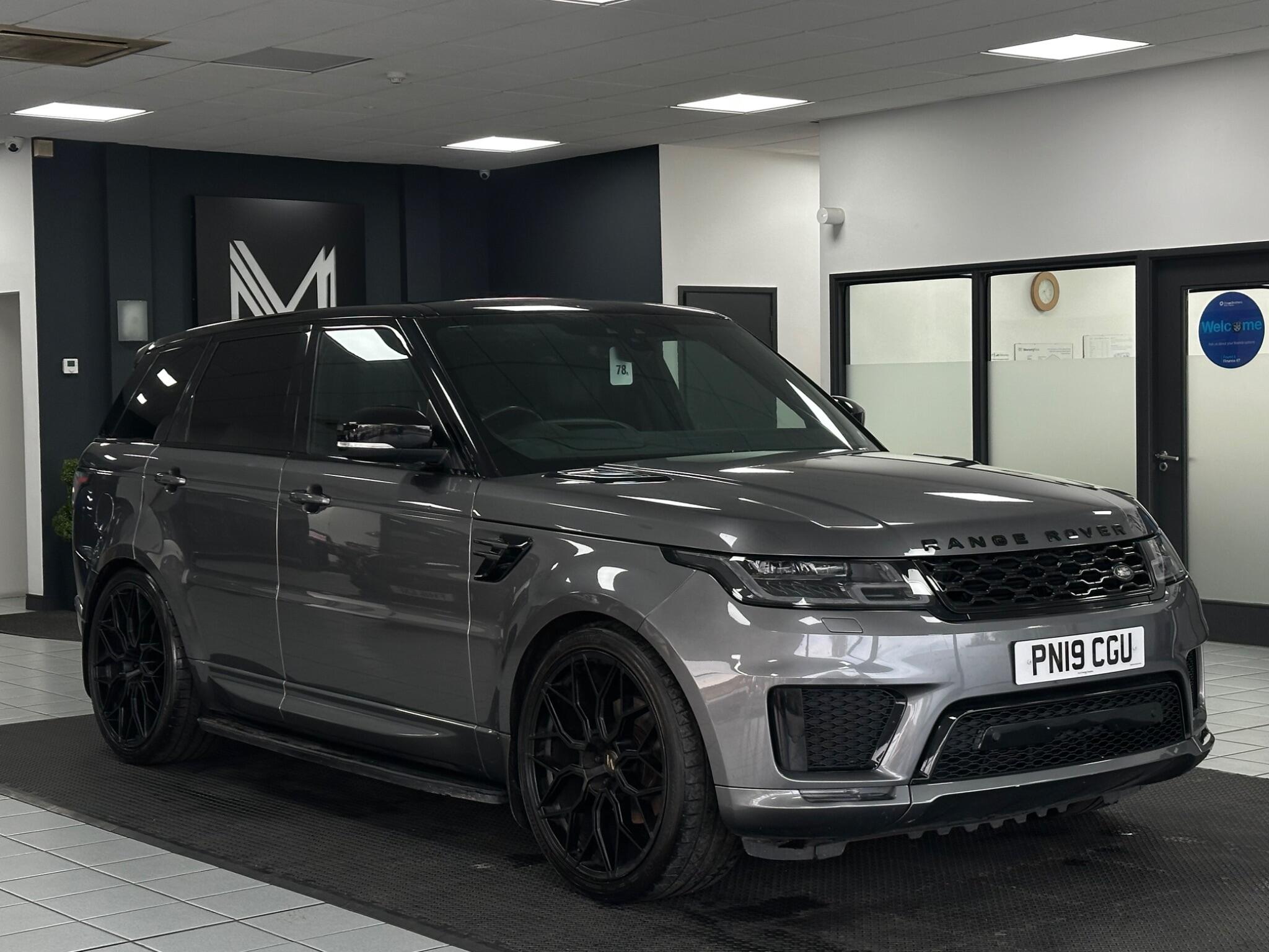 Land Rover Range Rover Sport view 3