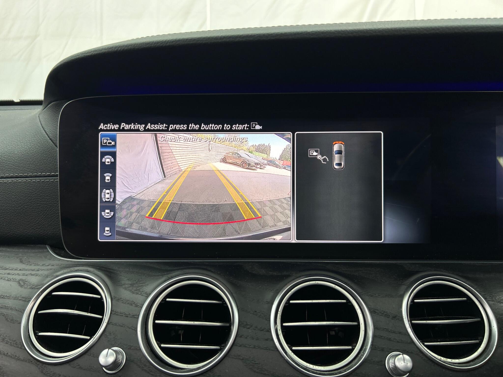 Mercedes-Benz E Class view 44