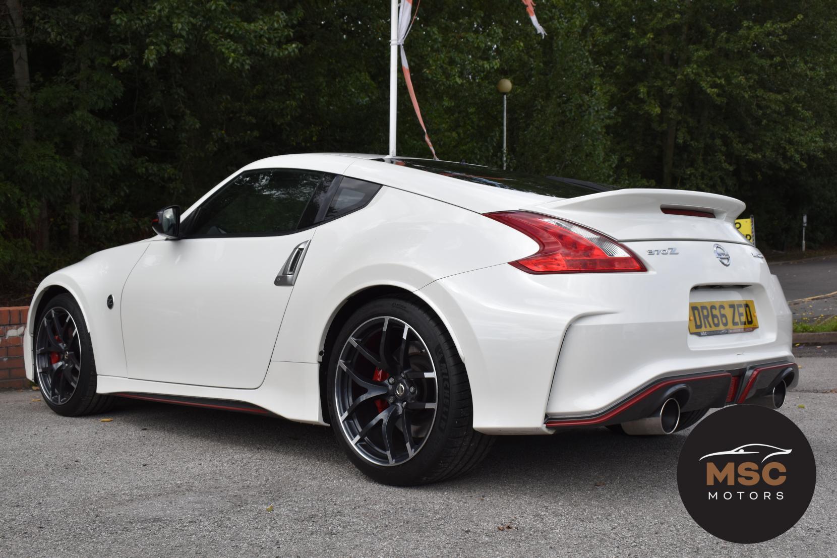 Nissan 370 Z view 14