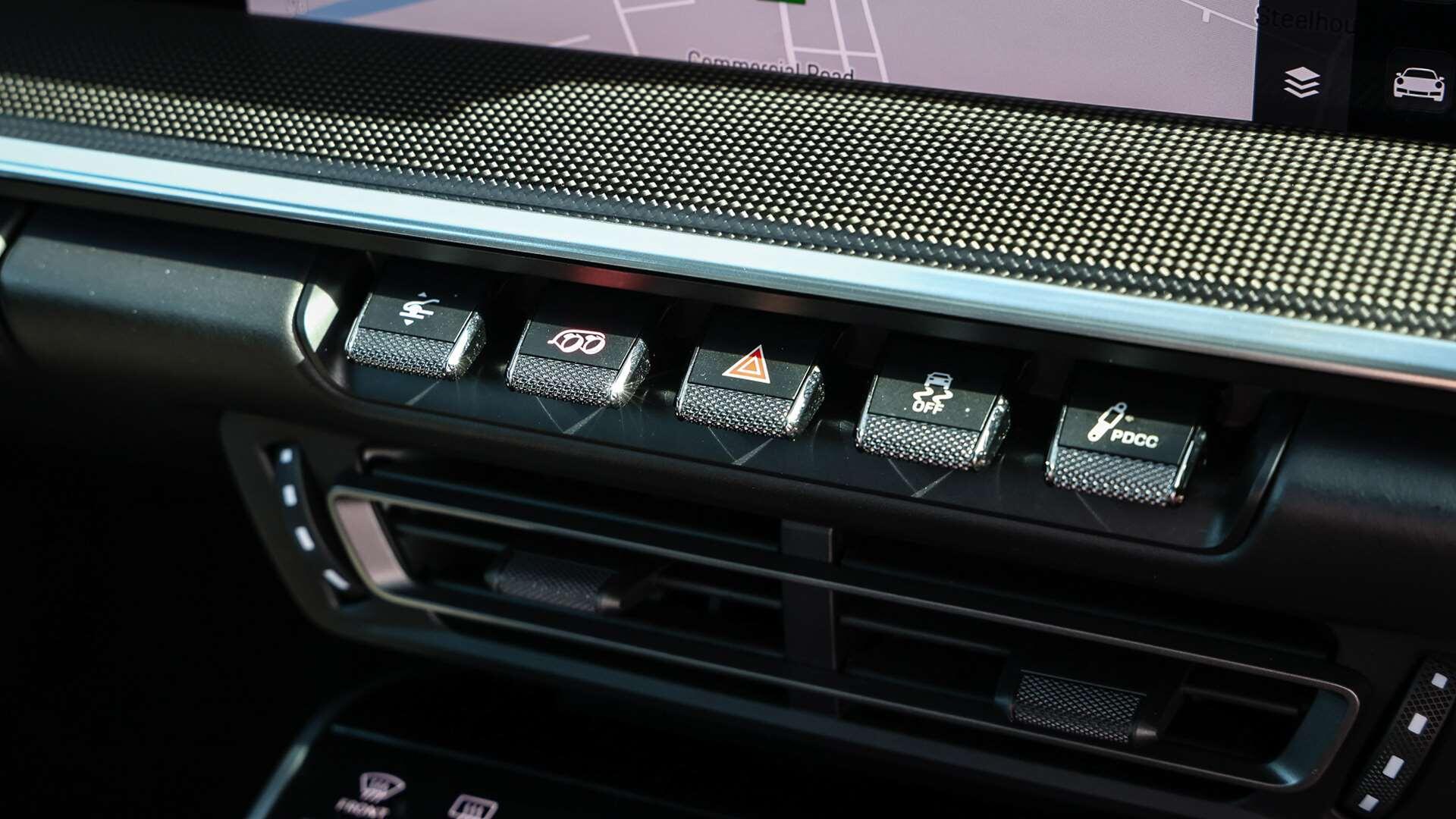 Porsche 911 view 28