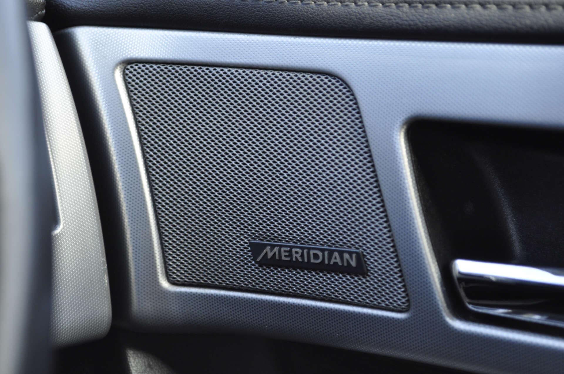 Jaguar XF view 24