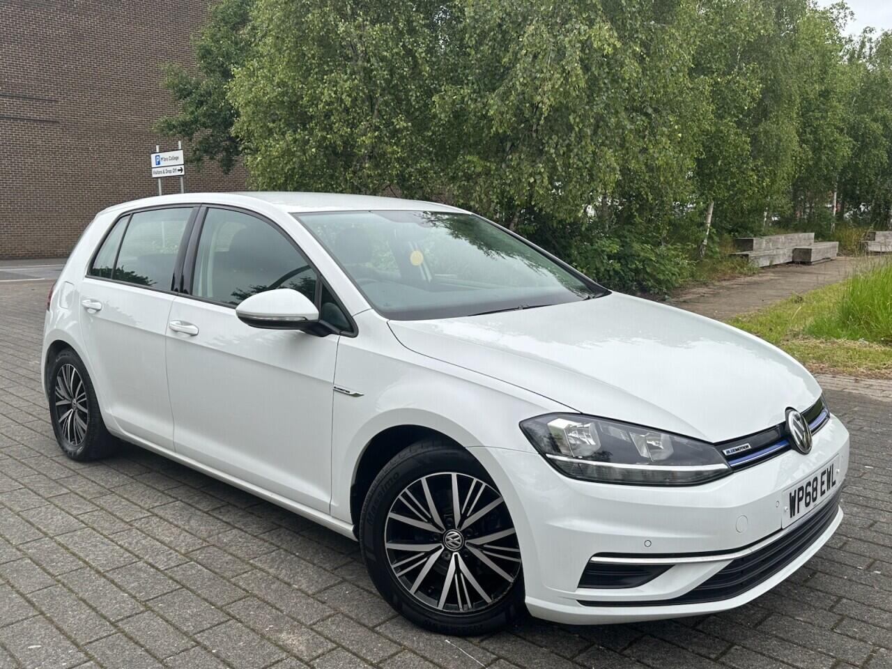 2018 Volkswagen Golf in White for sale