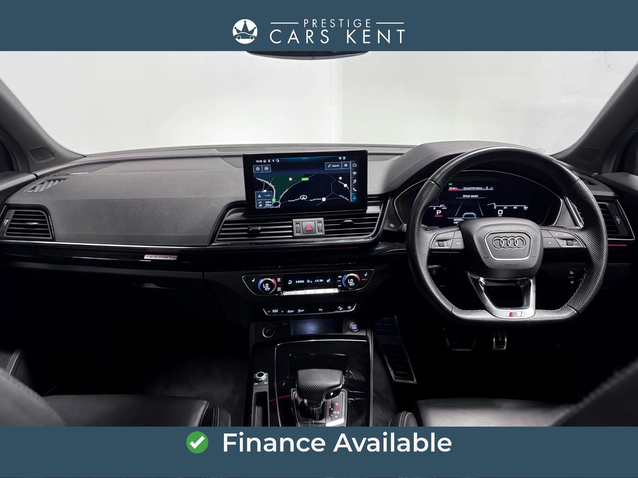 Audi Q5 view 2