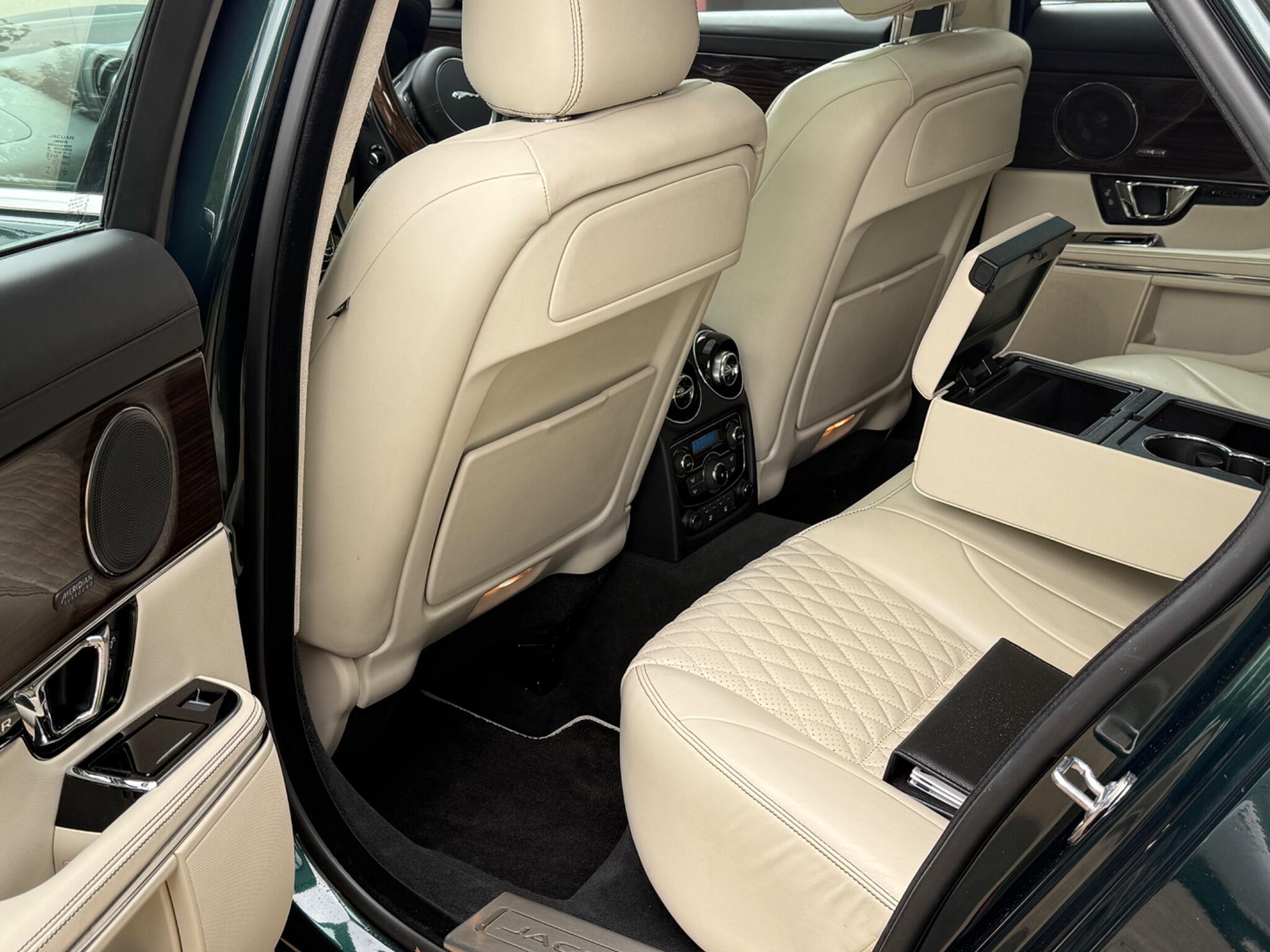 Jaguar XJ view 46
