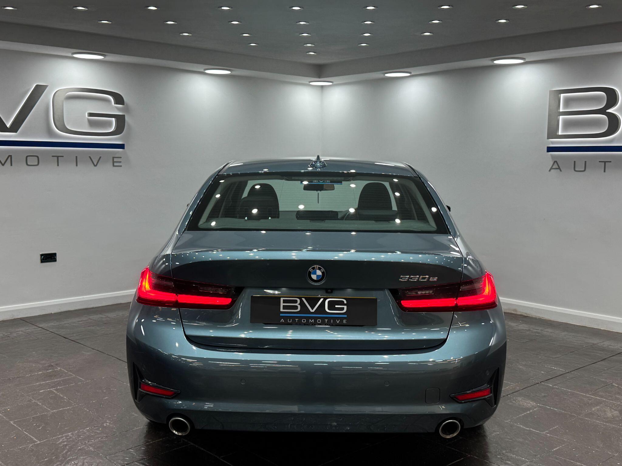 BMW 3 Series view 18