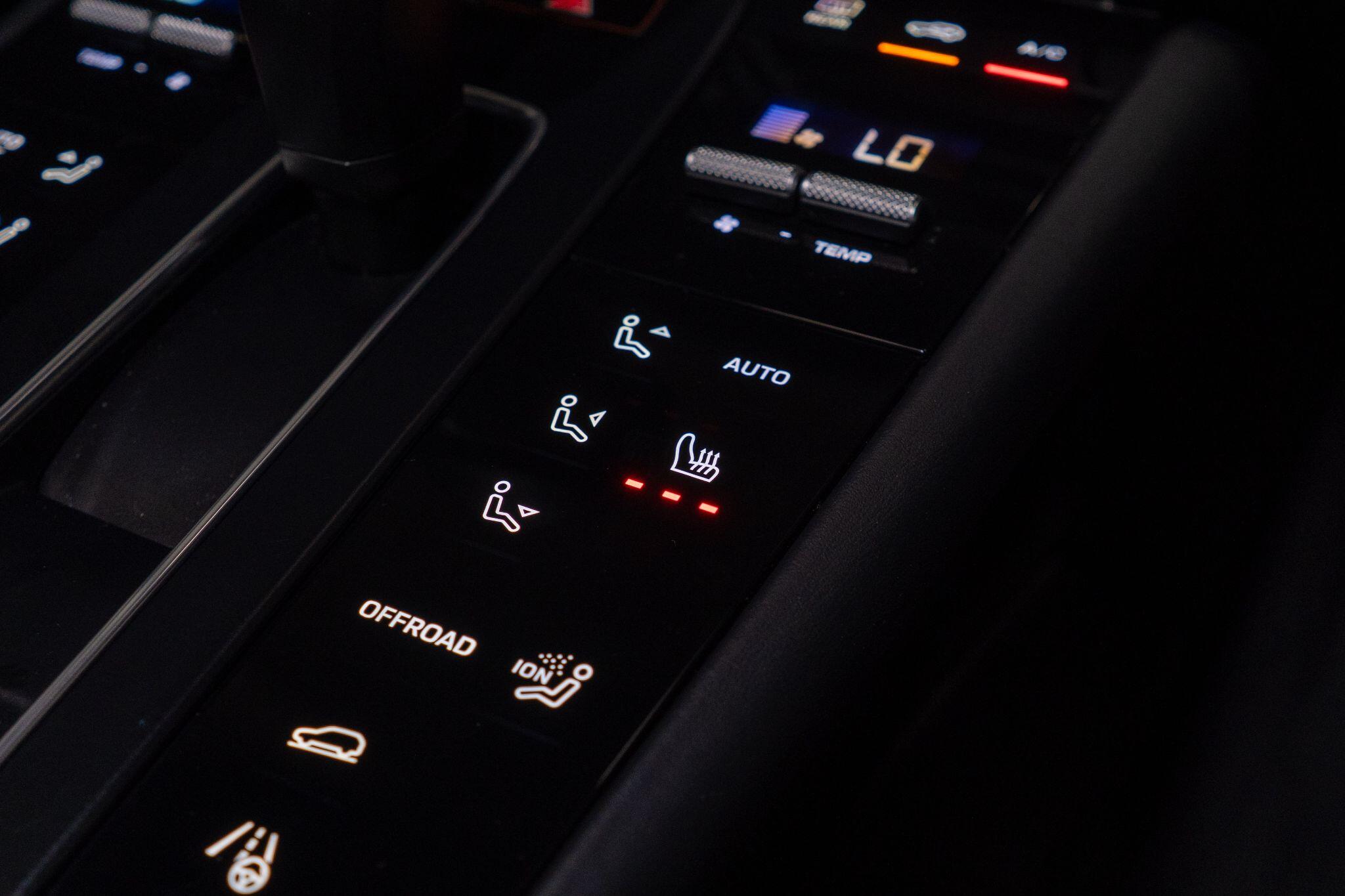Porsche Macan view 26