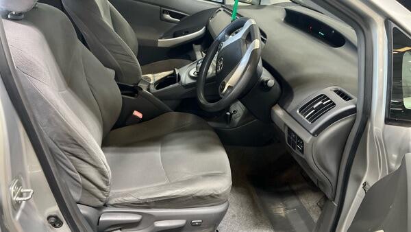 Toyota Prius view 8