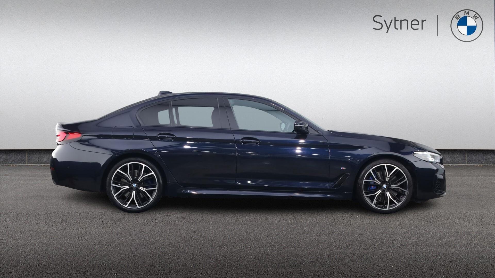 BMW 5 Series view 3